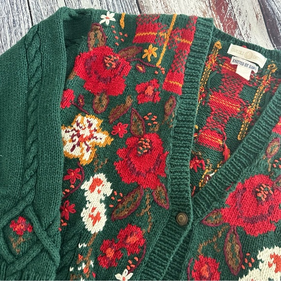 Vintage Cape Isle Knitters Hand Knit Floral Cardigan - Picture 2 of 6